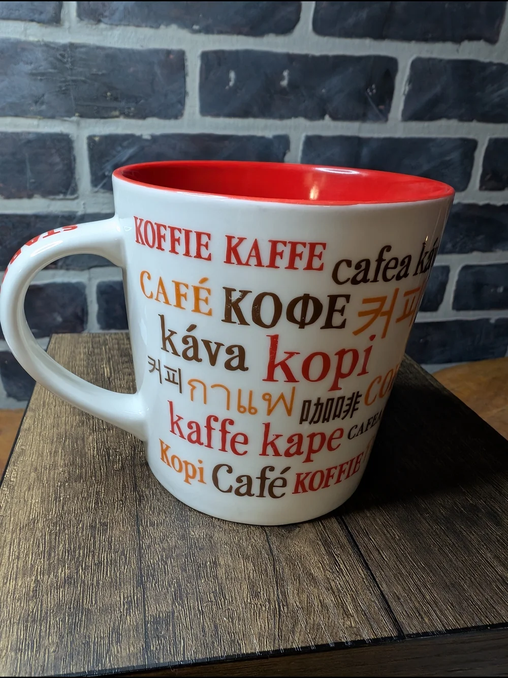 White and Red Coffee Mug with Multilingual 'Coffee' Design